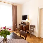 Gruenes Haus *