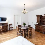 Gruenes Haus