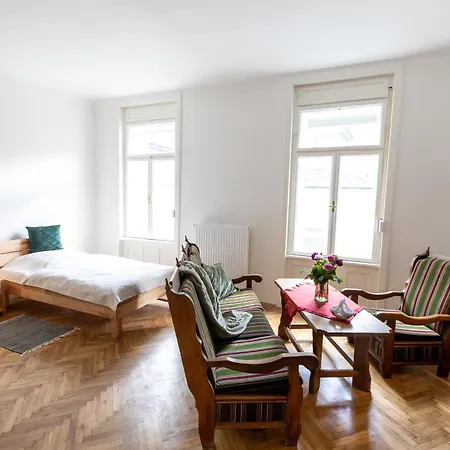 Gruenes Haus 아파트